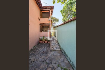 Casa para alugar com 279m², 3 quartos e 4 vagasEntrada