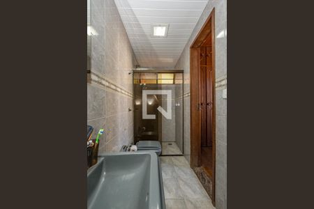 Casa para alugar com 279m², 3 quartos e 4 vagasBanheiro da Suíte 2
