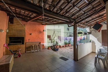 Casa para alugar com 279m², 3 quartos e 4 vagasÁrea de Serviço - Quintal