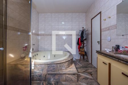 Casa para alugar com 279m², 3 quartos e 4 vagasBanheiro da Suíte