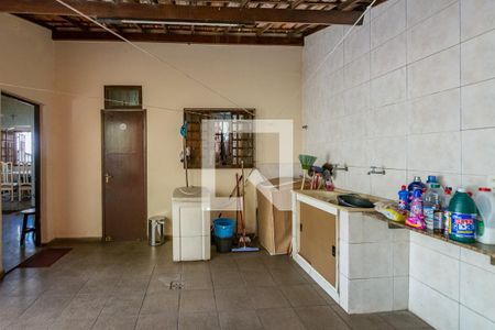 Casa para alugar com 279m², 3 quartos e 4 vagasÁrea de Serviço - Quintal