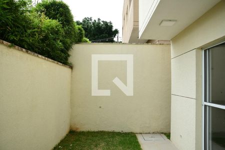 Casa de condomínio para alugar com 106m², 3 quartos e 2 vagasQuintal