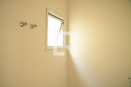 Casa de condomínio para alugar com 106m², 3 quartos e 2 vagasBanheiro social