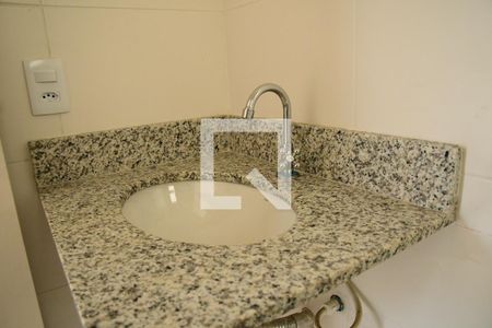 Casa de condomínio para alugar com 106m², 3 quartos e 2 vagasBanheiro da suíte