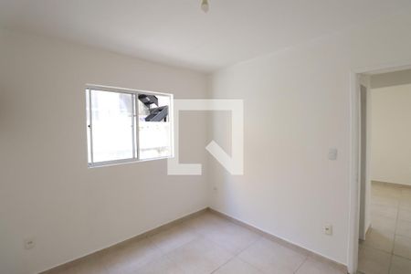 Quarto 1 de casa para alugar com 2 quartos, 58m² em Raul Veiga, São Gonçalo