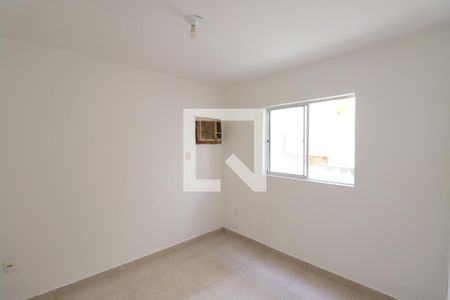 Quarto 1 de casa para alugar com 2 quartos, 58m² em Raul Veiga, São Gonçalo