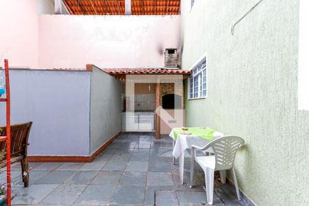 Casa para alugar com 200m², 5 quartos e 1 vagaQuintal e Churrasqueira