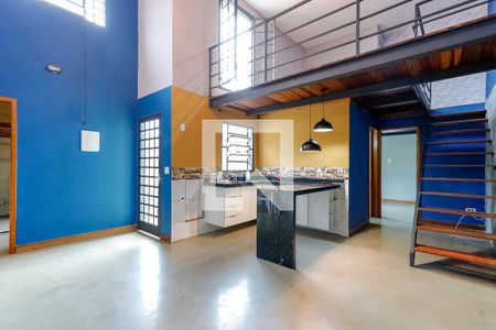 Sala e Cozinha de casa para alugar com 4 quartos, 200m² em Vila Albertina, São Paulo