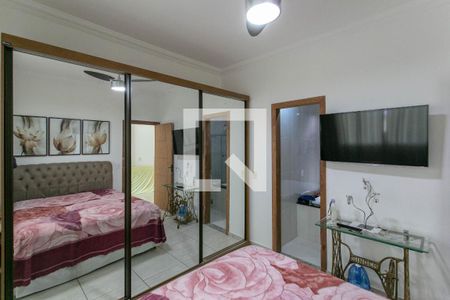 Casa à venda com 179m², 3 quartos e 2 vagasQuarto Suíte