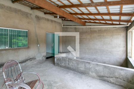 Casa à venda com 179m², 3 quartos e 2 vagasVaranda