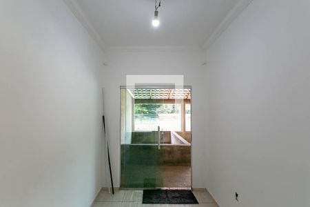 Casa à venda com 179m², 3 quartos e 2 vagasCorredor