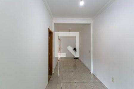 Casa à venda com 179m², 3 quartos e 2 vagasCorredor