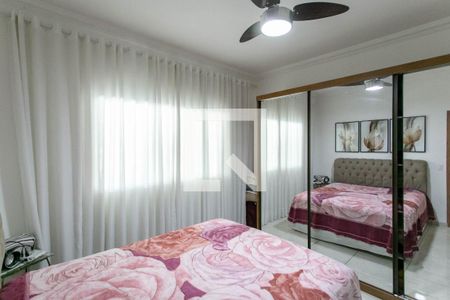 Casa à venda com 179m², 3 quartos e 2 vagasQuarto Suíte