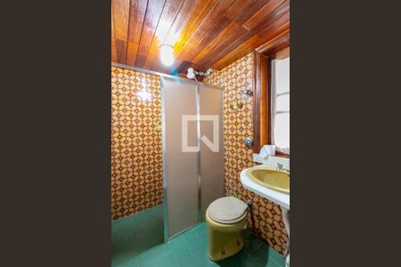 Casa à venda com 300m², 4 quartos e 2 vagasBanheiro 1