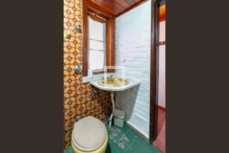 Casa à venda com 300m², 4 quartos e 2 vagasBanheiro 1