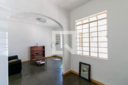 Sala de casa à venda com 4 quartos, 300m² em Barro Preto, Belo Horizonte