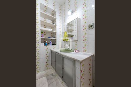 Casa à venda com 300m², 4 quartos e 2 vagasBanheiro Social