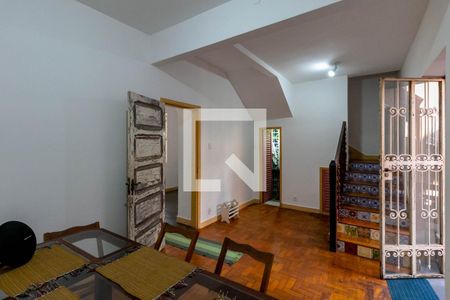 Casa à venda com 300m², 4 quartos e 2 vagasCopa