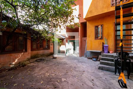 Casa à venda com 300m², 4 quartos e 2 vagasQuintal