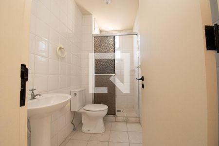 banheiro de apartamento à venda com 2 quartos, 65m² em Centro, Novo Hamburgo