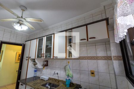 Apartamento para alugar com 97m², 2 quartos e 1 vagaDetalhe da cozinha