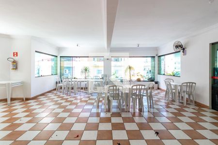 Apartamento para alugar com 97m², 2 quartos e 1 vagaÁrea comum - salão de festas