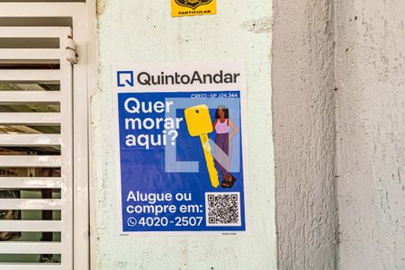 Casa à venda com 150m², 3 quartos e 1 vaga Casa à venda com 150m², 3 quartos e 1 vagaFachada