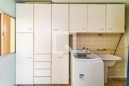 Casa à venda com 150m², 3 quartos e 1 vaga Casa à venda com 150m², 3 quartos e 1 vagaLavanderia