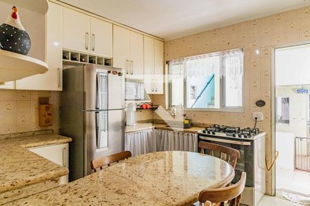 Casa à venda com 150m², 3 quartos e 1 vaga Casa à venda com 150m², 3 quartos e 1 vagaCozinha