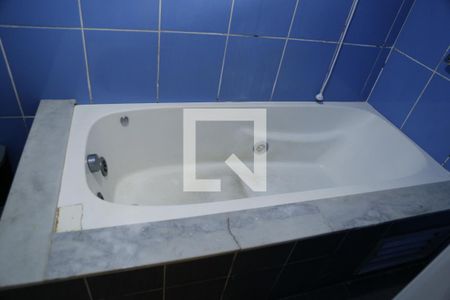 Casa à venda com 175m², 3 quartos e 1 vagaBanheira