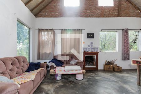 Sala de casa para alugar com 4 quartos, 300m² em Sabaúna, Mogi das Cruzes