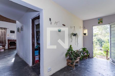 Entrada de casa para alugar com 4 quartos, 300m² em Sabaúna, Mogi das Cruzes