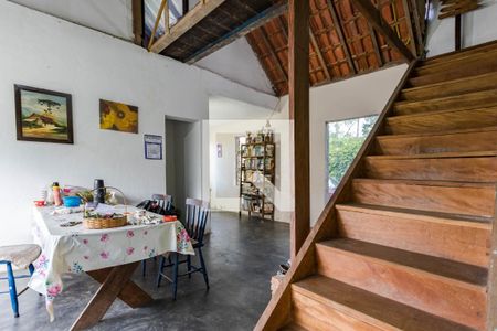 Casa para alugar com 300m², 4 quartos e 5 vagas Casa para alugar com 300m², 4 quartos e 5 vagasCopa