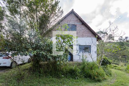 Casa para alugar com 300m², 4 quartos e 5 vagas Casa para alugar com 300m², 4 quartos e 5 vagasQuintal