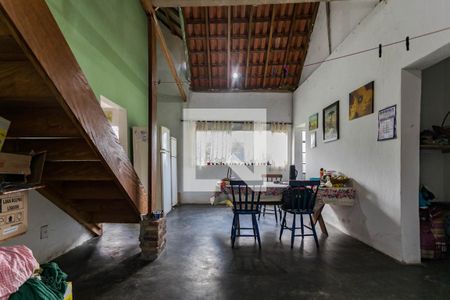 Casa para alugar com 300m², 4 quartos e 5 vagas Casa para alugar com 300m², 4 quartos e 5 vagasCopa
