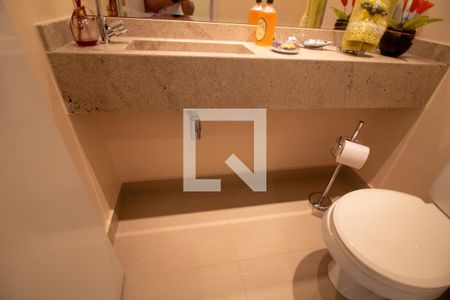 Apartamento à venda com 210m², 3 quartos e 4 vagas Apartamento à venda com 210m², 3 quartos e 4 vagasLavabo