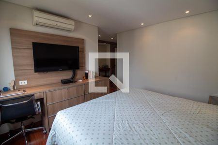 Apartamento à venda com 210m², 3 quartos e 4 vagas Apartamento à venda com 210m², 3 quartos e 4 vagasSuite 3 - Master