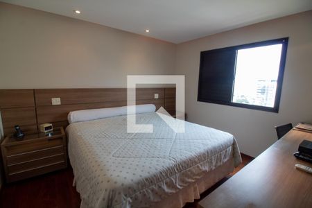 Apartamento à venda com 210m², 3 quartos e 4 vagas Apartamento à venda com 210m², 3 quartos e 4 vagasSuite 3 - Master
