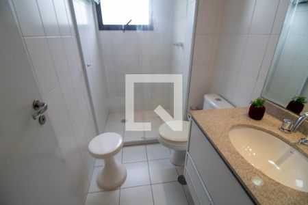Apartamento à venda com 210m², 3 quartos e 4 vagas Apartamento à venda com 210m², 3 quartos e 4 vagasBanheiro Sr. da Suíte 3