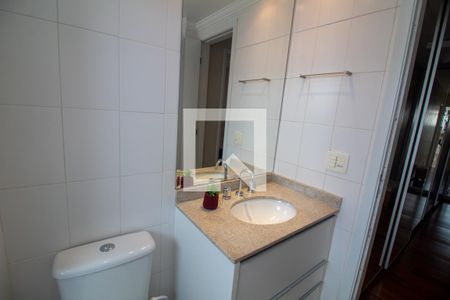 Apartamento à venda com 210m², 3 quartos e 4 vagas Apartamento à venda com 210m², 3 quartos e 4 vagasBanheiro Sr. da Suíte 3