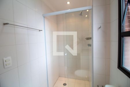 Apartamento à venda com 210m², 3 quartos e 4 vagas Apartamento à venda com 210m², 3 quartos e 4 vagasBanheiro da Suíte 2