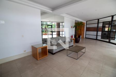 Apartamento à venda com 210m², 3 quartos e 4 vagas Apartamento à venda com 210m², 3 quartos e 4 vagasHall social