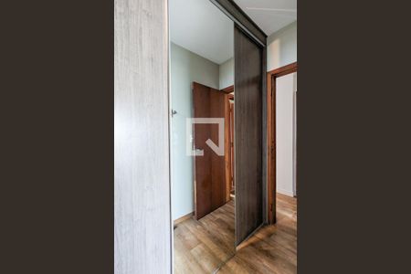 Apartamento à venda com 137m², 3 quartos e 2 vagasCloset da suíte 1