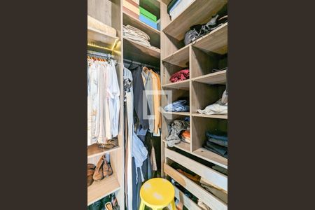 Apartamento à venda com 137m², 3 quartos e 2 vagasCloset da suíte 1