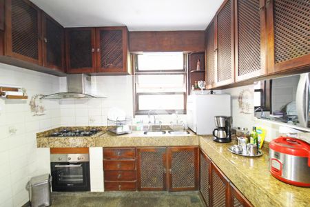 Casa para alugar com 1200m², 5 quartos e 3 vagasCopa e Cozinha