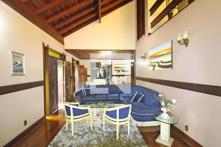 Sala de estar de casa para alugar com 4 quartos, 1200m² em Freguesia de Jacarepaguá, Rio de Janeiro