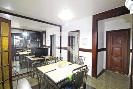 Casa para alugar com 1200m², 5 quartos e 3 vagasCopa e Cozinha