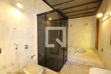 Casa para alugar com 1200m², 5 quartos e 3 vagasBanheiro Quarto 4, suíte de hóspedes