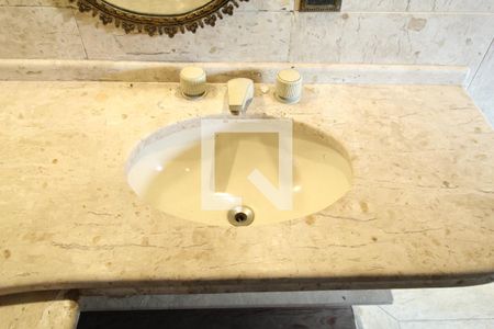 Casa para alugar com 1200m², 5 quartos e 3 vagasBanheiro Quarto 4, suíte de hóspedes