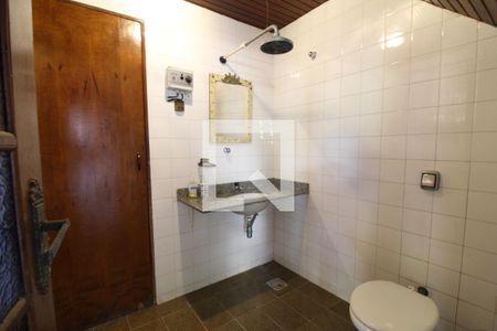 Casa para alugar com 1200m², 5 quartos e 3 vagasBanheiro e Sauna